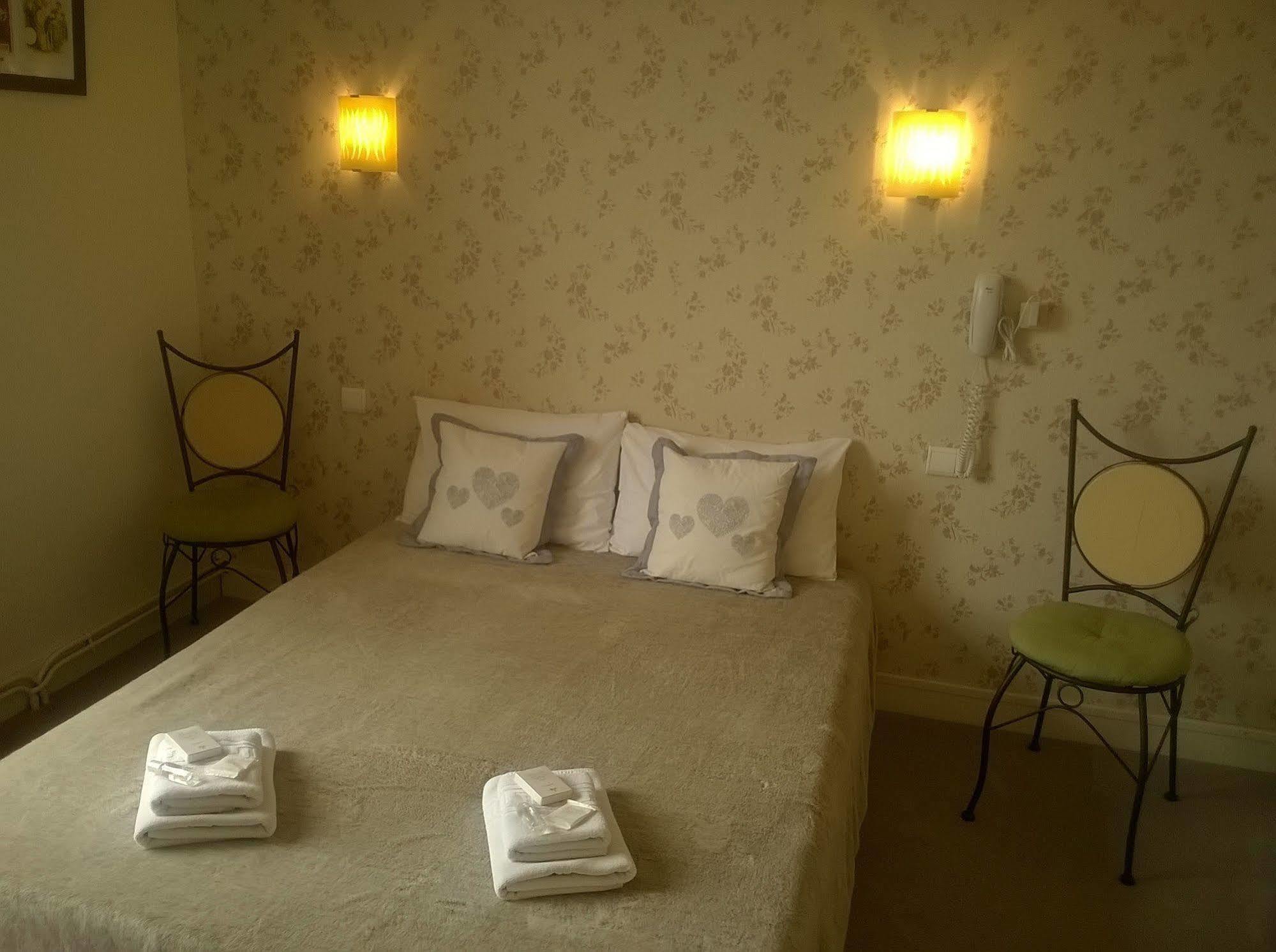 Hotel California Vichy Exterior foto