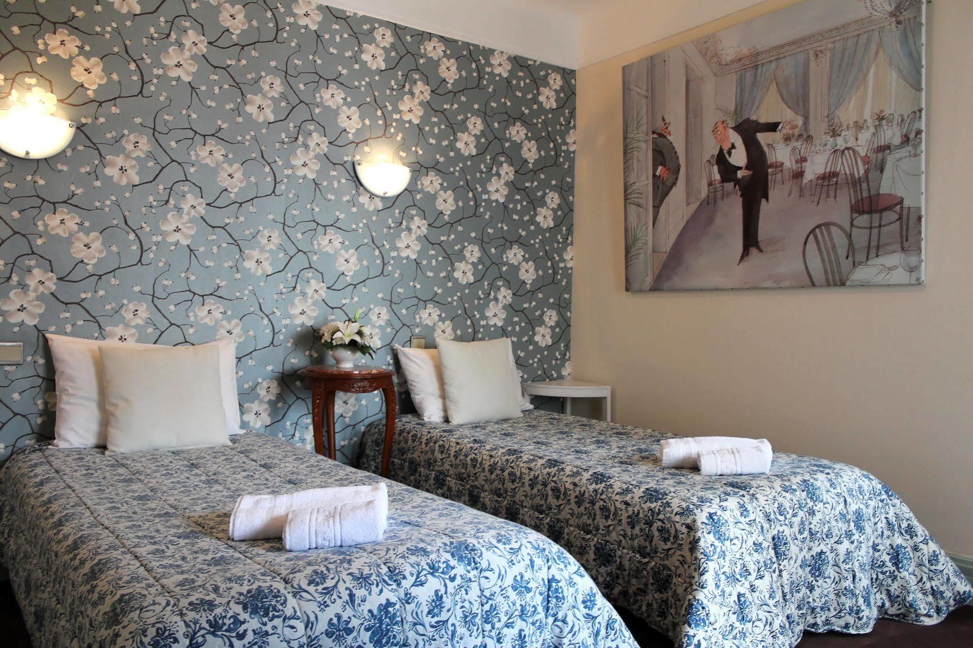 Hotel California Vichy Exterior foto
